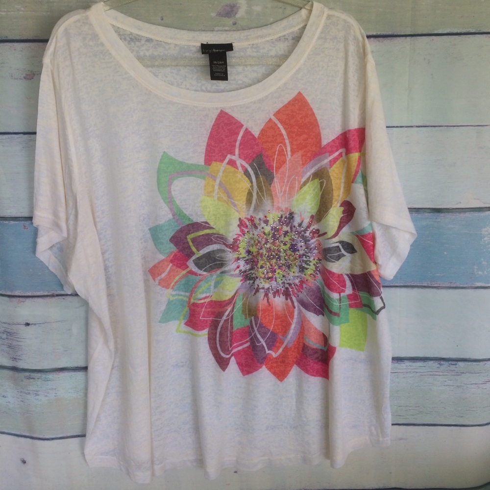 Ladies Lane Bryant big flower top